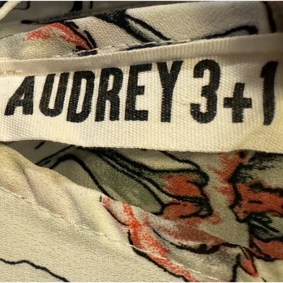 AUDREY 3+1 PLUNGE V Neck HALTER TOP - Picture 3 of 4